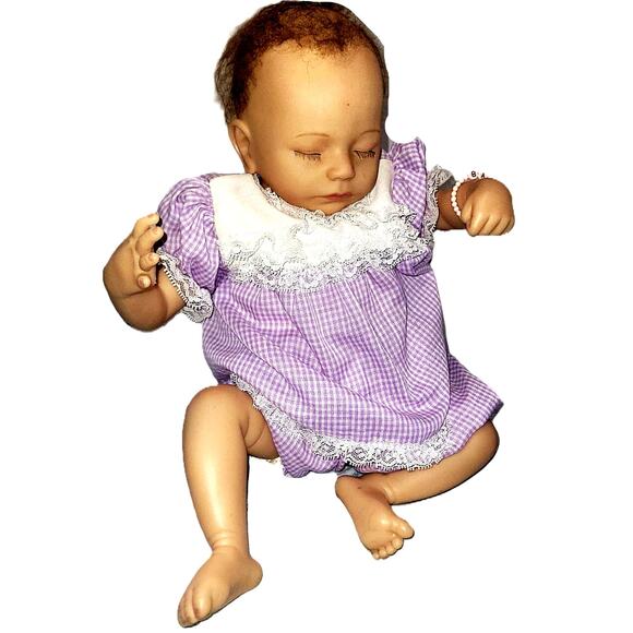 Reborn Baby Doll With 4 Outfits, Diaper, a Beanie & Blanket By Andrea Arcello - Picture 1 of 15